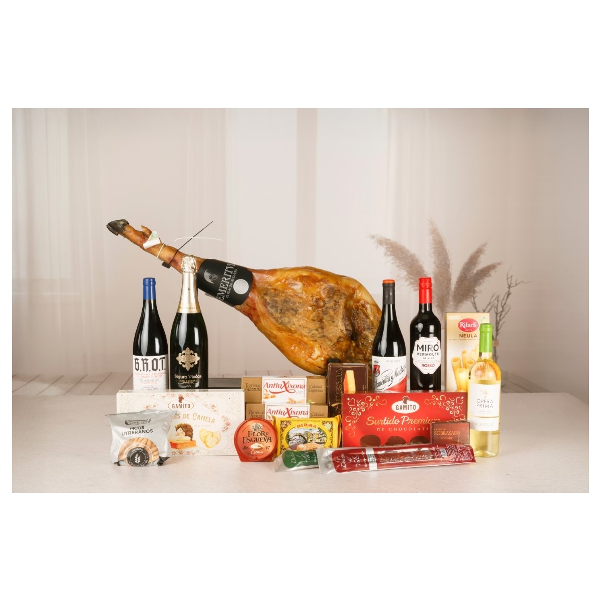 LOTE DE NAVIDAD L-11P LOTE CON JAMÓN EMERITVS